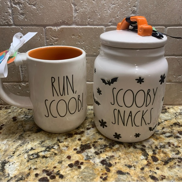 New 2024 Rae Dunn “Scooby Snacks & Run Scoob!” Canister Mug Set TikTok Halloween - Picture 5 of 8